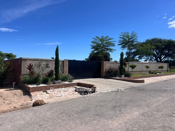 Boulder Estate Stand for Sale