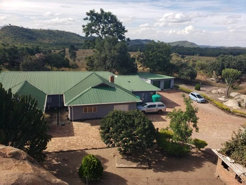 Extent of  10  hectares  with a  solid 4 bedrooms  house .    