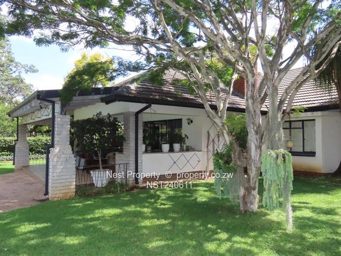 Exceptional Location- beautiful property in Highlands!