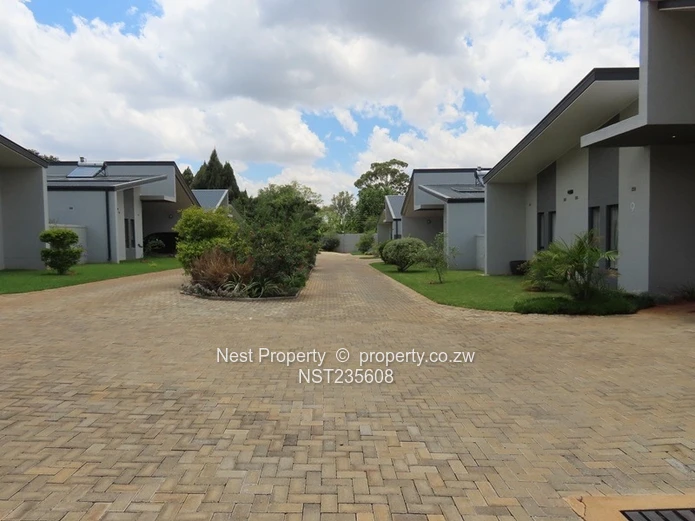 Stylish 3 Bedroom Townhouse for rent in Greendale!