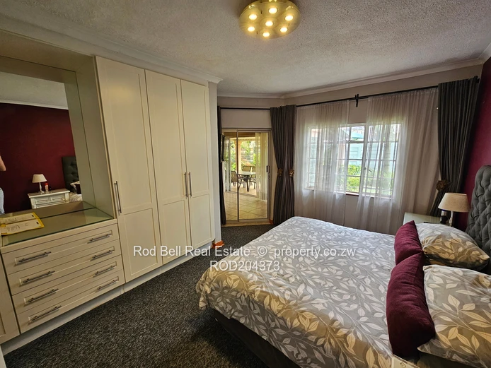 Immaculate 2 bedroom townhouse in well established complex