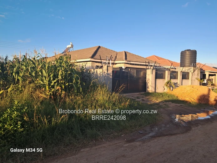 Damofalls Extension Vacant stand for sale