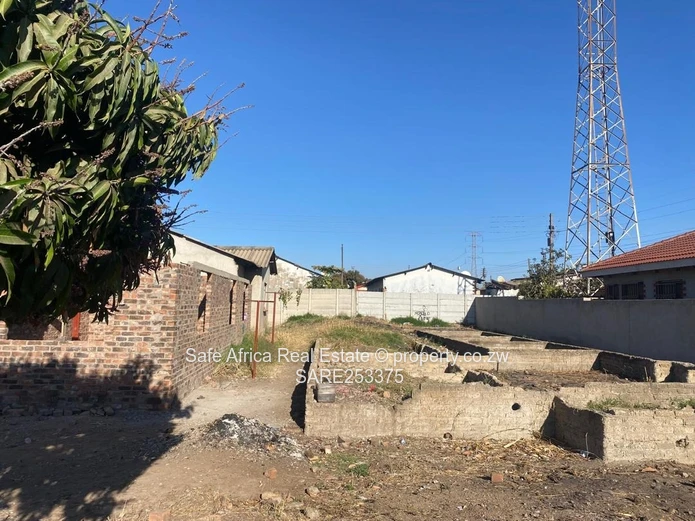 Glen- View Area 8- Makomva Shopping Centre Residential Stand For Sale