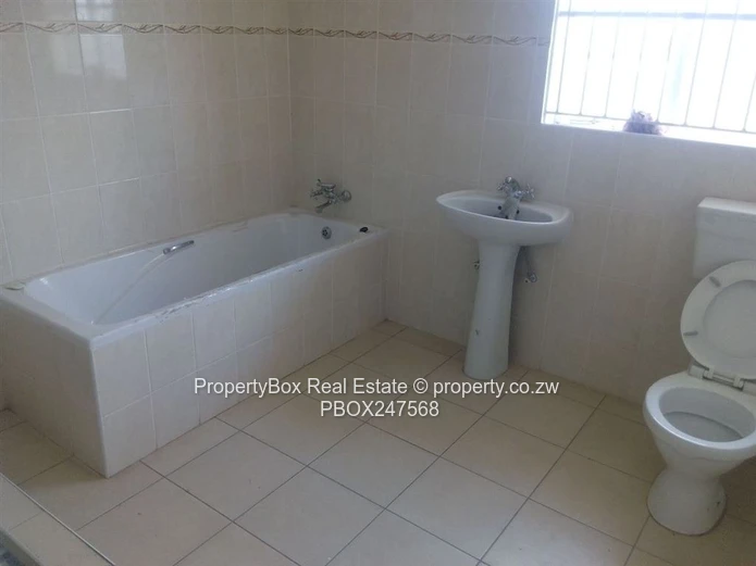 Neat 4 Bed house for rent in Springvale, Ruwa available 1 July!