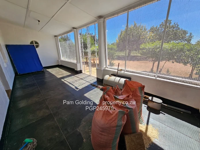 Family Home, Great Borehole, Mutiple Bedrooms