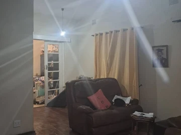 3 Bedroom Flat & Apartment