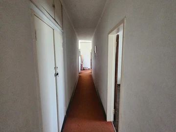 Farm & Agricultural Land