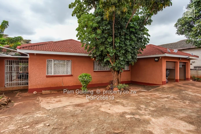 Neat and Spacious Family Home!