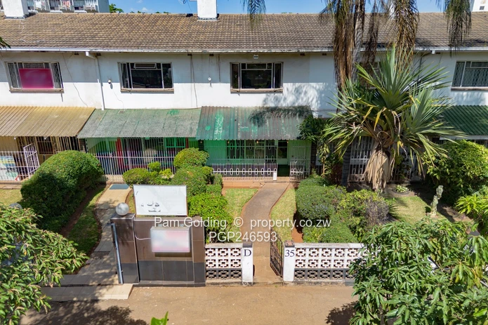 Well Located 2 Bedroom Garden Flat