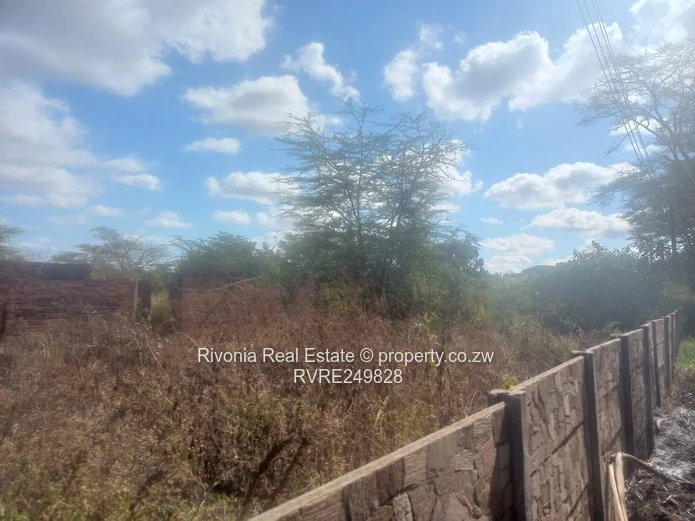 700m² Bluff Hill Stand — Secure, Tarred & Serviced