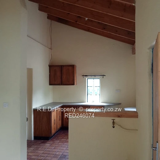 4-Bedroom Home In Hillside To Let !