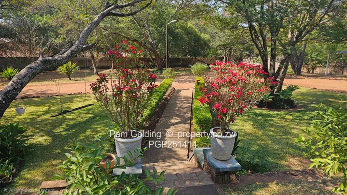 Large Property in the Heart of Residential Victoria Falls (Sole Mandate)