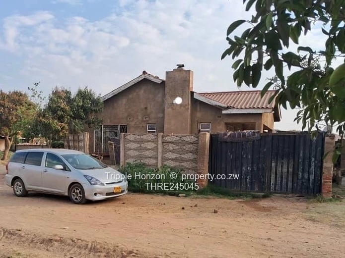 6-Bed Home in Granary Park - Walled, Verandah & Carport