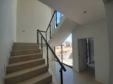 4 Bedroom Garden Flat