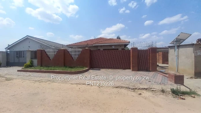 Neat modern family home!!!