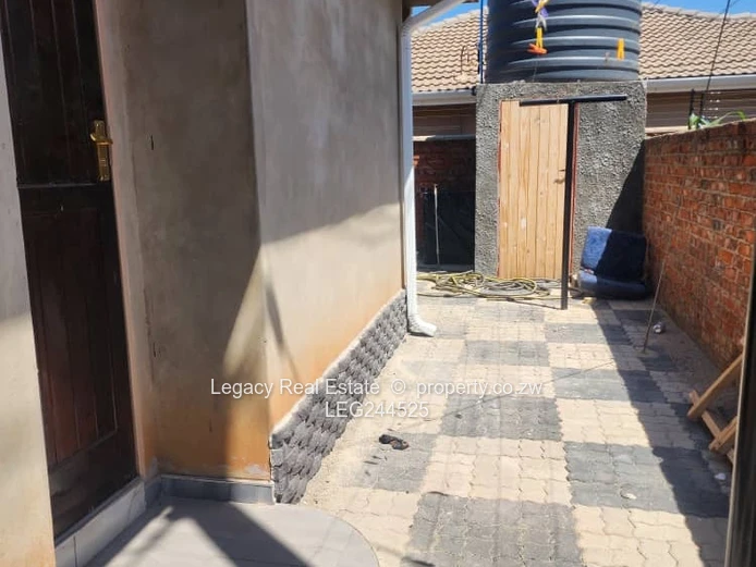 Fully Furnished 2-Bedroom Apartment To Let In Madokero.