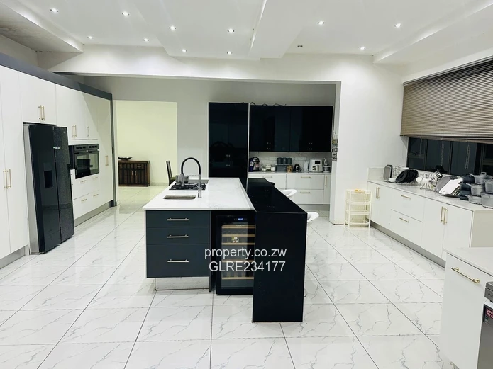 Stunning Gletwyn 6 Bedroomed House To Rent_