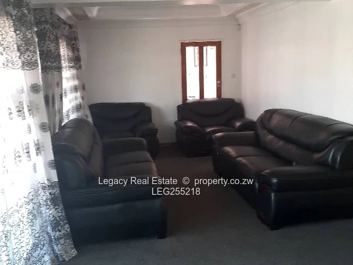 Chadcombe 4BR House for Rent — 2000m² with Borehole (Sole Mandate)