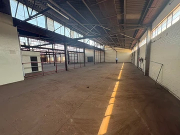 Warehouse & Factory