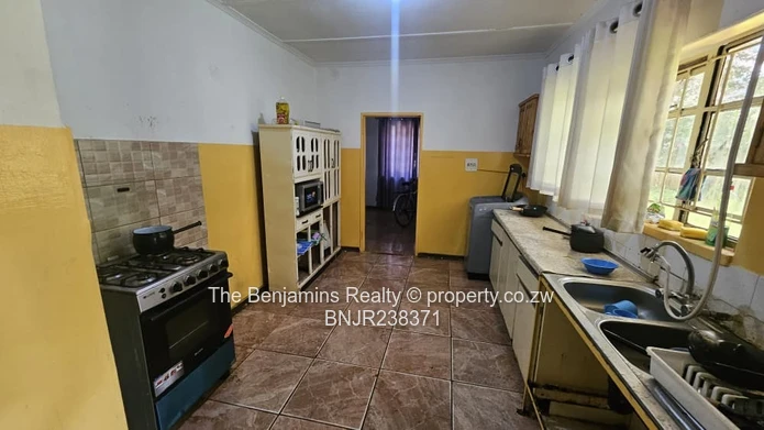 3 bedroom House for Sale in Kwekwe