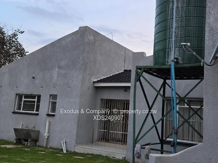 House to Let – Spacious, Walled & Gated