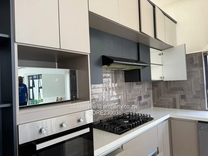 4bed (all en-suite) house in Mount pleasant 