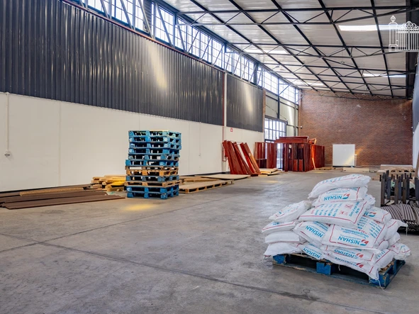 Warehouse & Factory