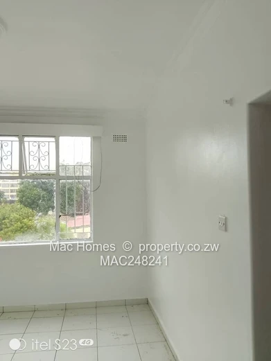 Bedsitter Flat, Trecarrel Court,