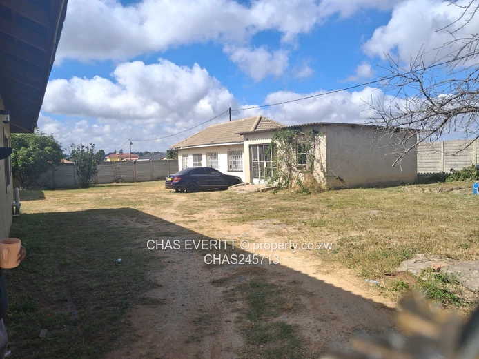 5 Bedroom House for Sale in Zimre Park.