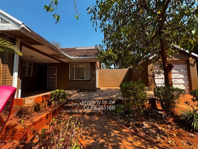 3-Bed Family Home in Emerald Hill, Harare West — Borehole