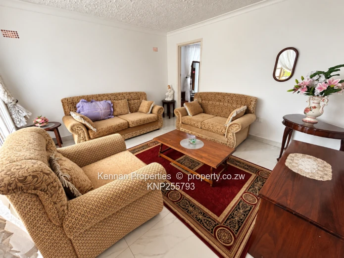 Compact 2-Bedroom Cottage – Excellent Location