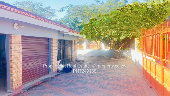 Solid neat family home!!!
