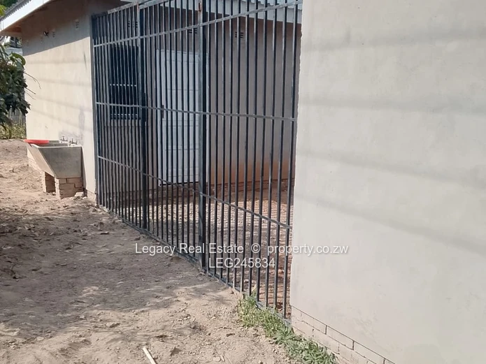 Versatile Business Property To Let In Greendale