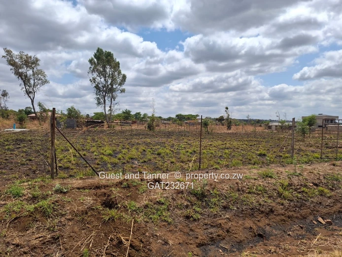 1,000m² Stand for Sale in Crowhill