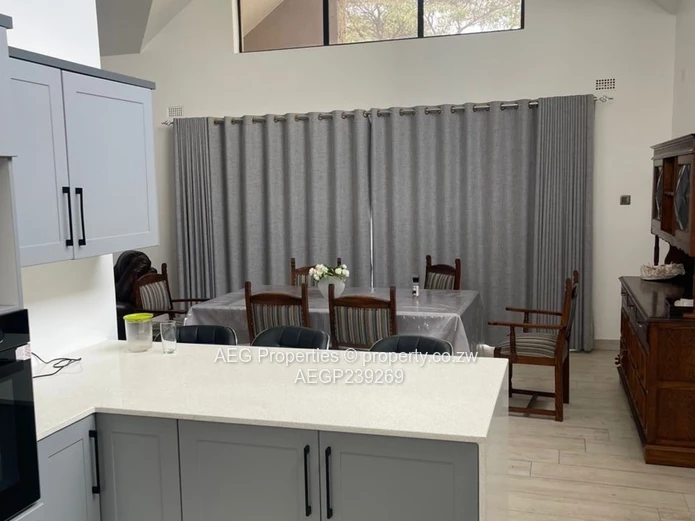 ?? 3 Bedroom Cluster for Sale in Avondale, West Road