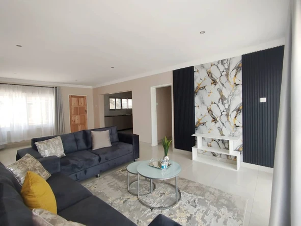 3 Bedroom Flat & Apartment