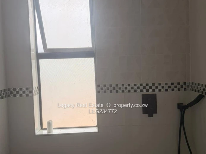 Modern Borrowdale Duplex – Prime Crowhill Location.