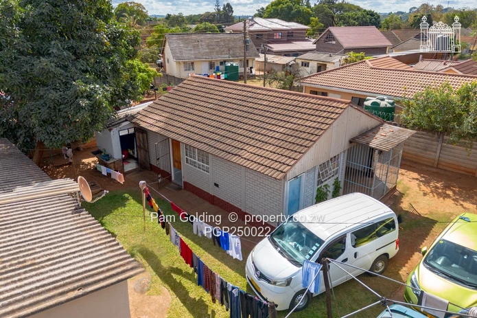 Family Home with Rental Income Potential!