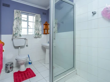 3 Bedroom Garden Flat