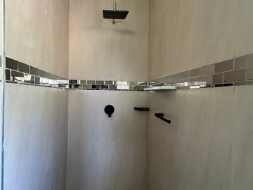 8 Bedroom House