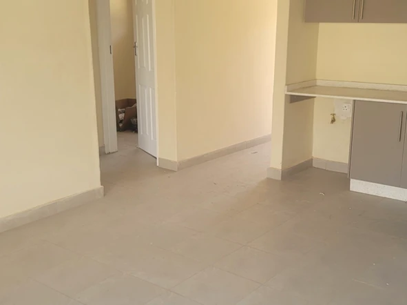 2 Bedroom Flat & Apartment