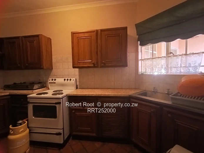 2 bed complex cottage in Greendale