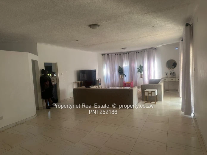 Borrowdale Villa to Let!!!
