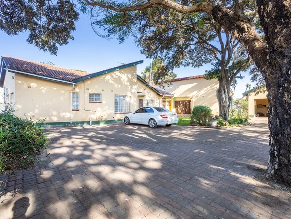 5 Bedroom House