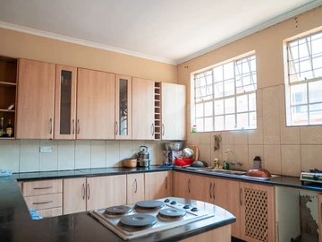 3 Bedroom Flat & Apartment