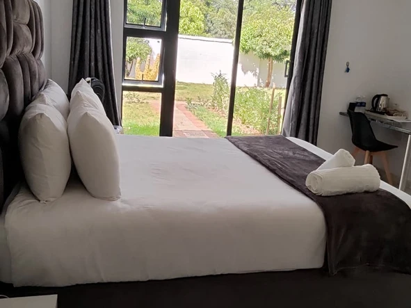 Hotel & Lodge