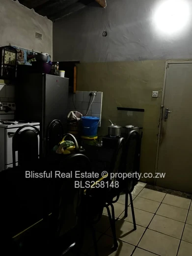 Warren Park 3-Bed Home - Tiled, Fireplace & Municipal Water