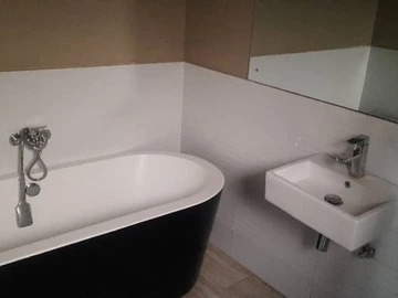 3 Bedroom Flat & Apartment