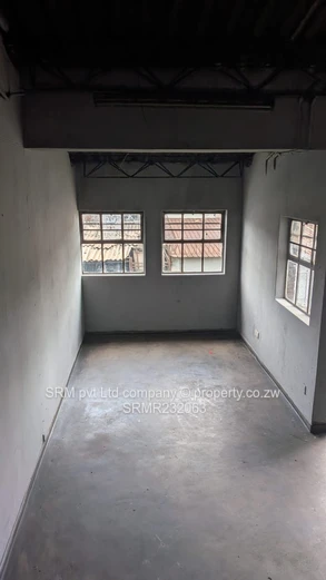 A warehouse to let in Ardbennie 