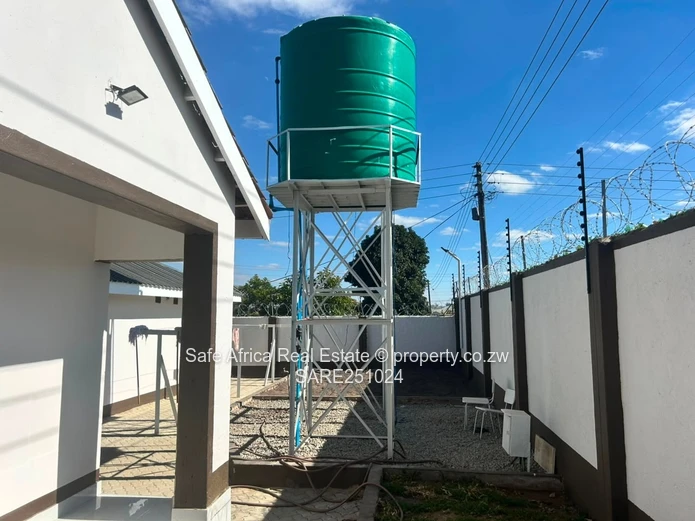 4 BEDROOM HOUSE TO LET | ZIMRE PARK, NEAR MUTARE ROAD - $700pm